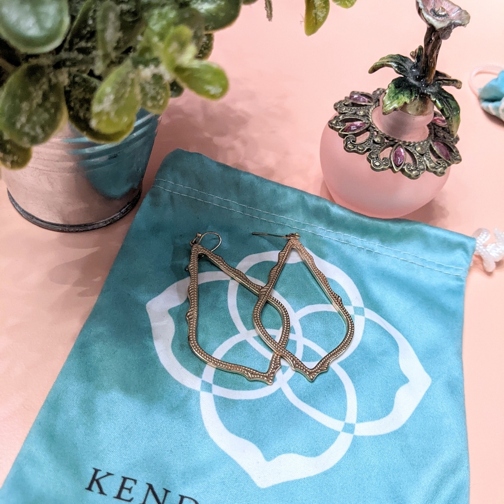 Kendra Scott Sophee drop earrings in rose gold